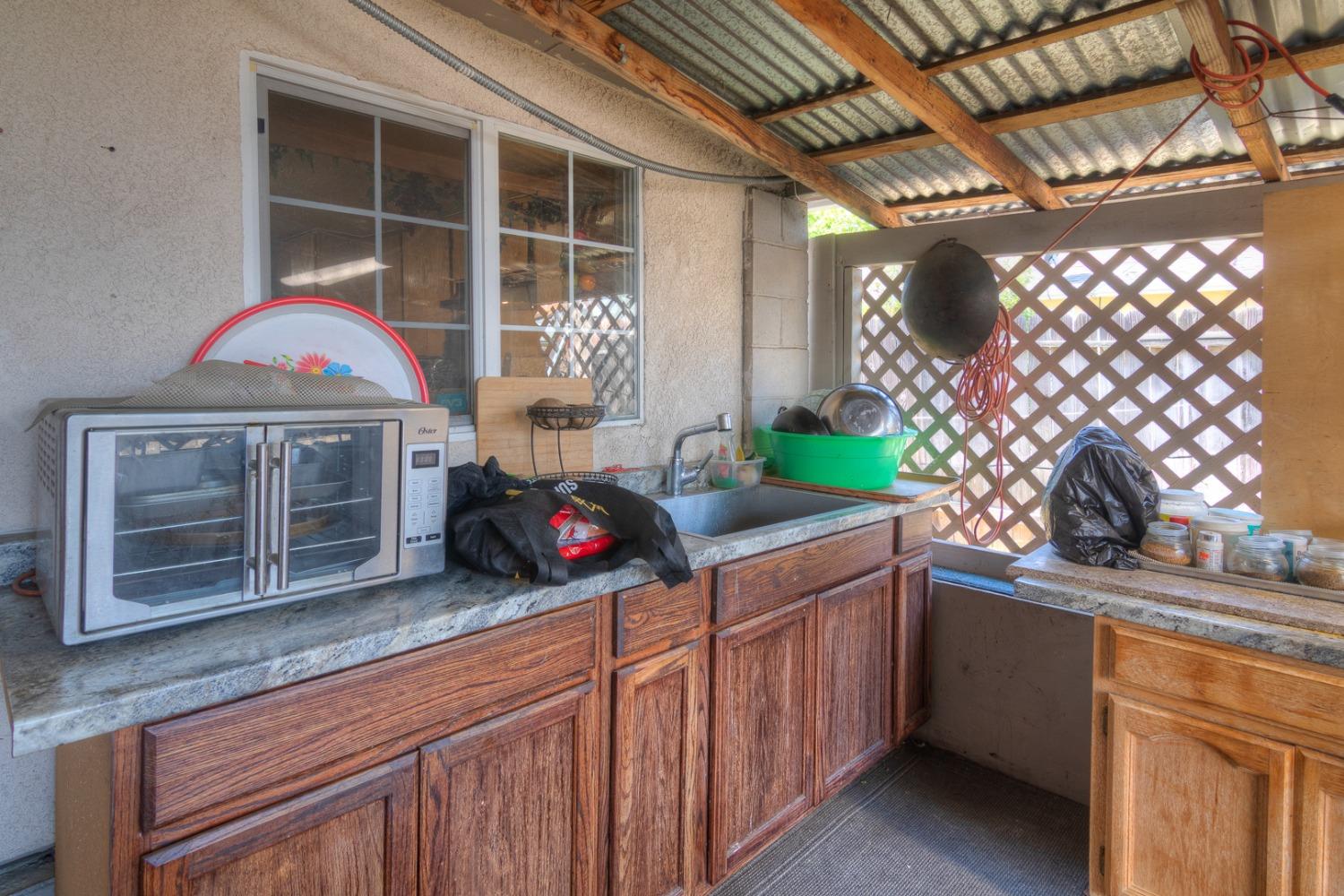 Detail Gallery Image 27 of 27 For 7326 Loma Verde Way, Sacramento,  CA 95822 - 3 Beds | 2 Baths