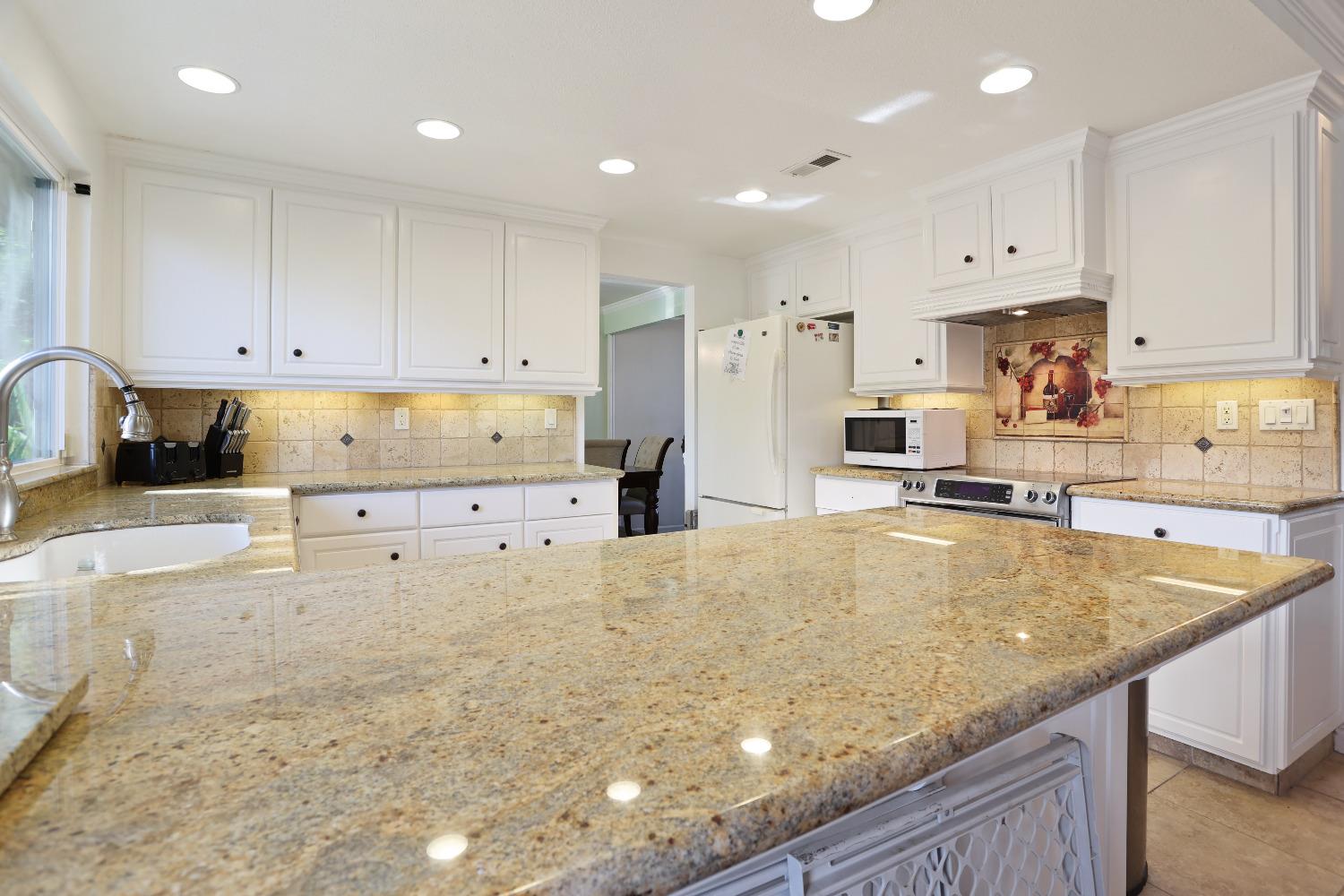 Detail Gallery Image 17 of 40 For 9127 Rutland Ct, Stockton,  CA 95209 - 4 Beds | 3 Baths