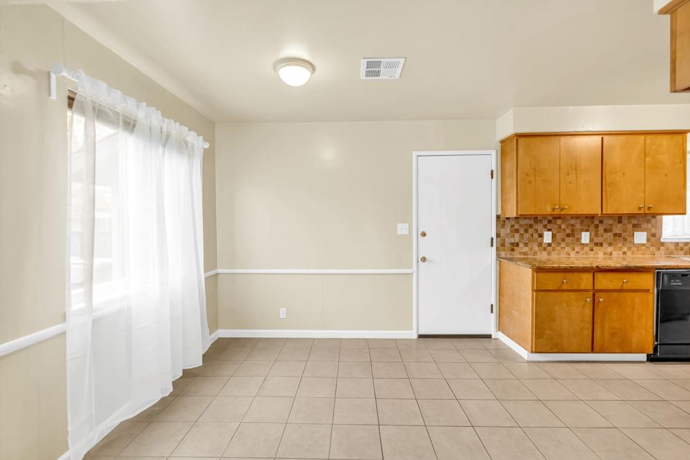 Detail Gallery Image 34 of 48 For 2150 60th Ave, Sacramento,  CA 95822 - 4 Beds | 2 Baths
