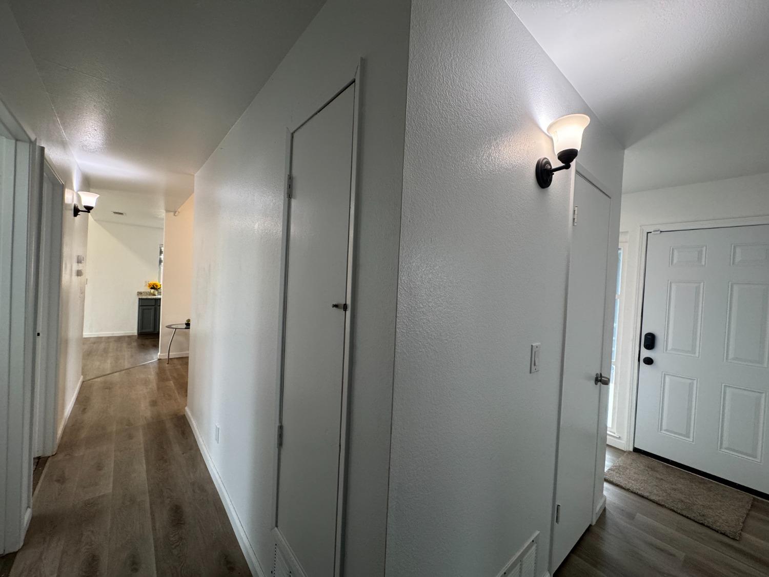 Detail Gallery Image 14 of 21 For 2953 Beeston Ave, Sacramento,  CA 95822 - 3 Beds | 2 Baths