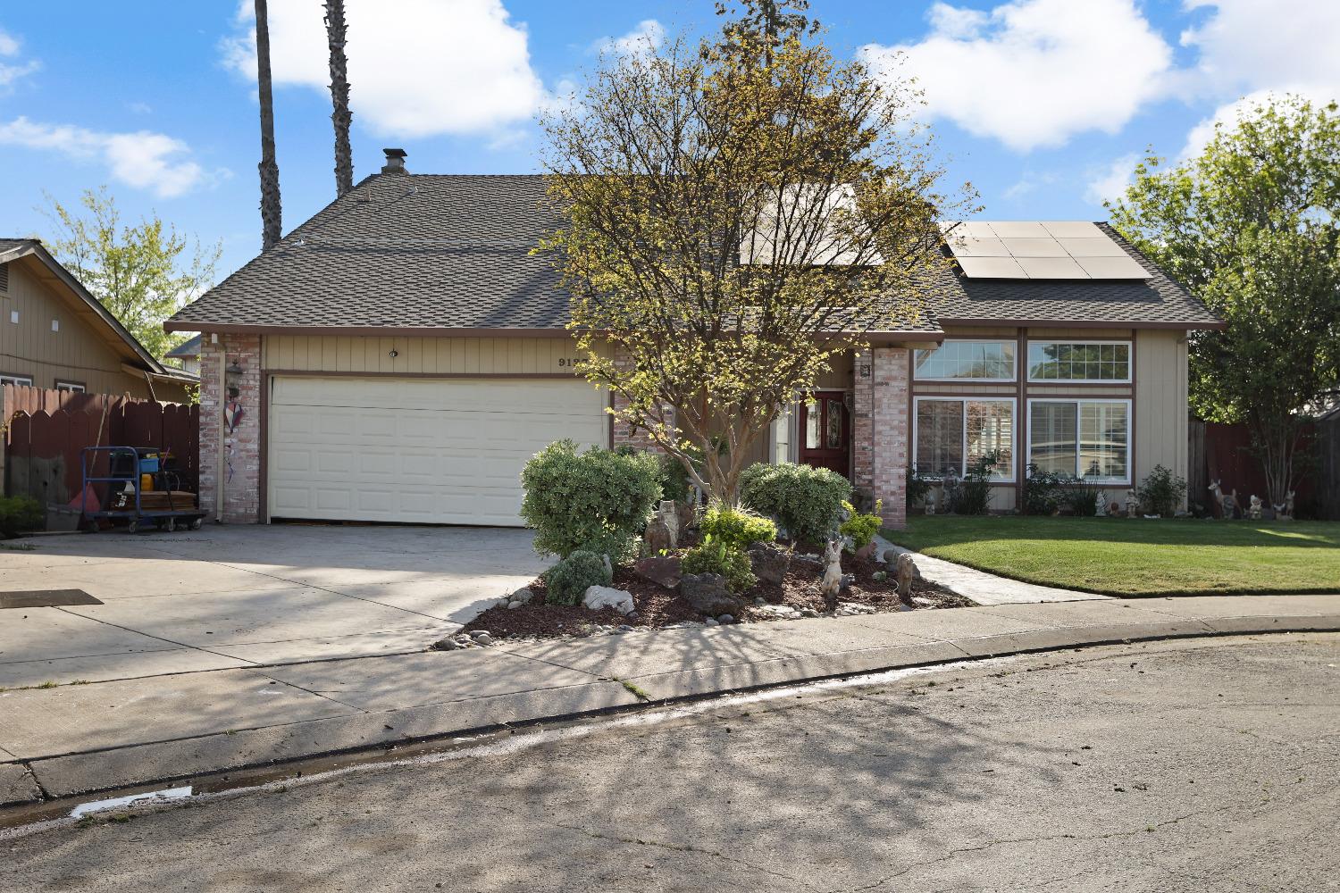 Detail Gallery Image 2 of 40 For 9127 Rutland Ct, Stockton,  CA 95209 - 4 Beds | 3 Baths