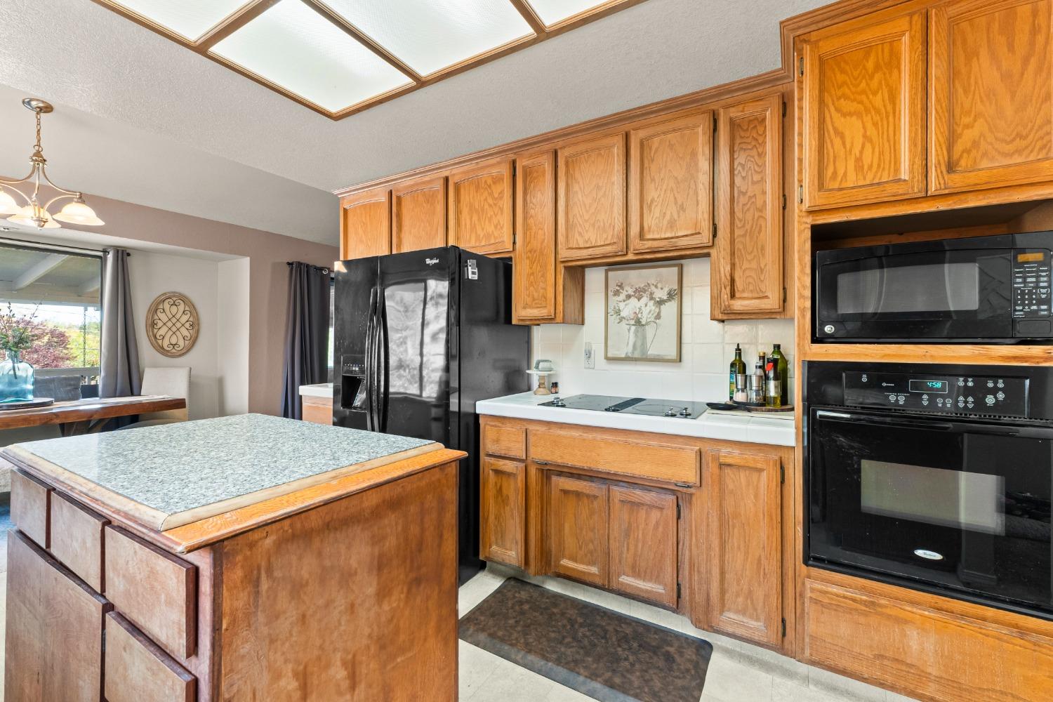 Detail Gallery Image 15 of 33 For 3068 Knollwood Dr, Cameron Park,  CA 95682 - 3 Beds | 2 Baths