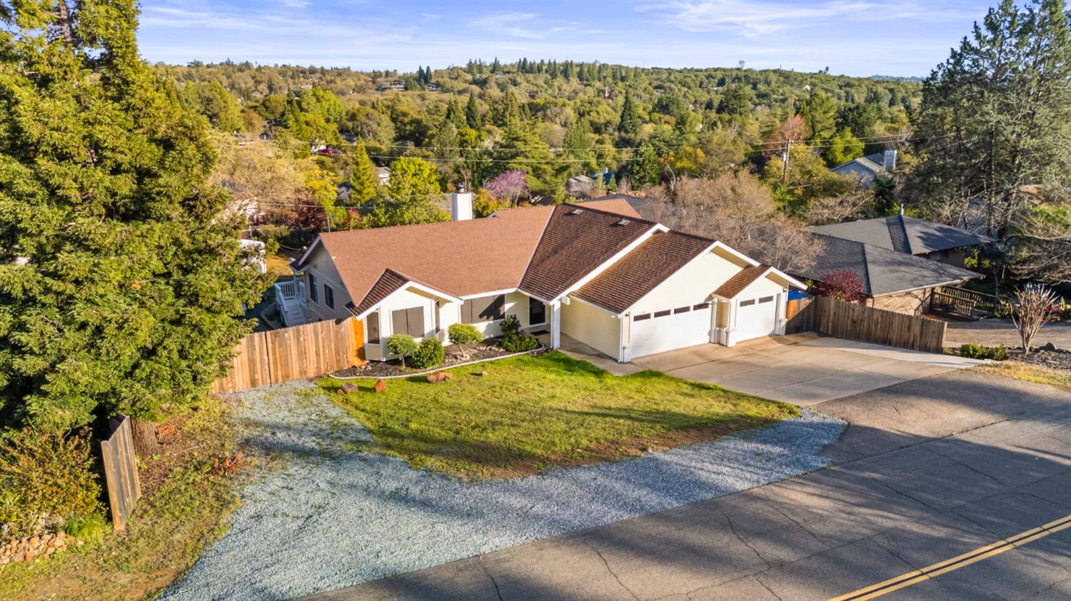 Detail Gallery Image 2 of 33 For 3068 Knollwood Dr, Cameron Park,  CA 95682 - 3 Beds | 2 Baths