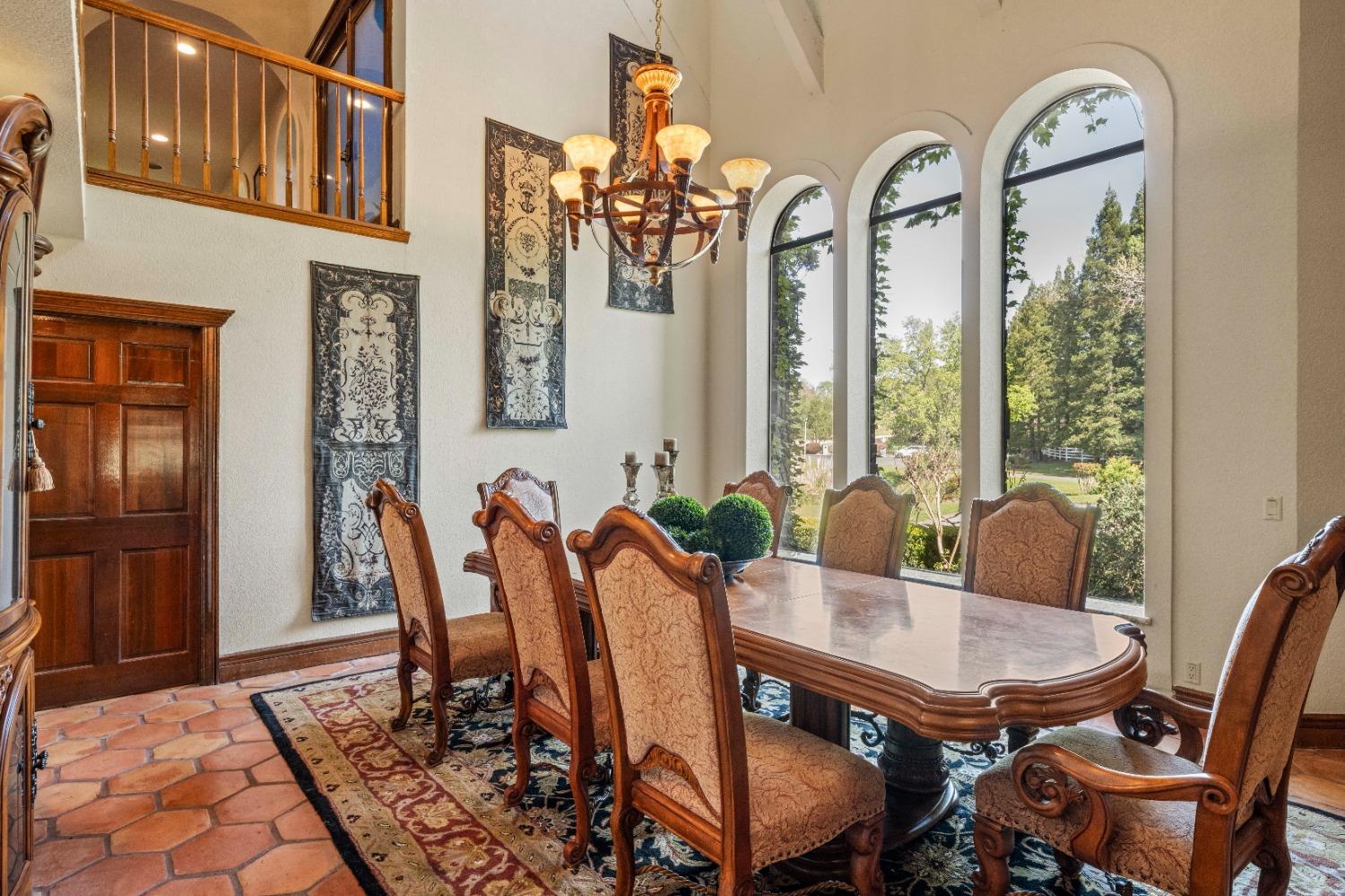Detail Gallery Image 10 of 76 For 5966 Ridge Park Dr, Loomis,  CA 95650 - 5 Beds | 4/2 Baths