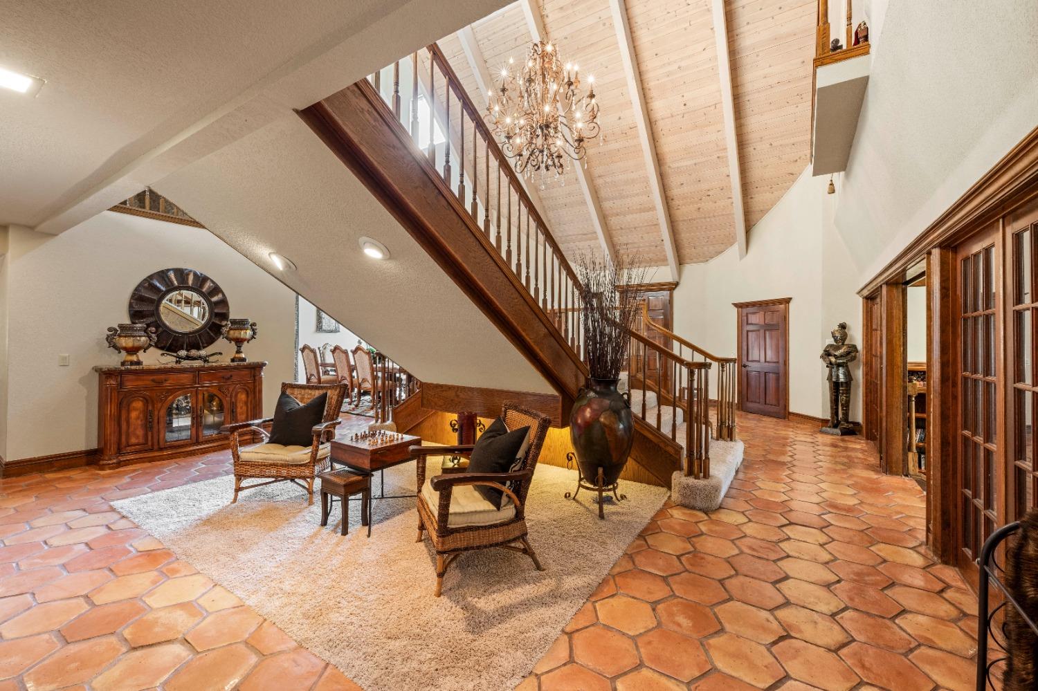 Detail Gallery Image 15 of 76 For 5966 Ridge Park Dr, Loomis,  CA 95650 - 5 Beds | 4/2 Baths