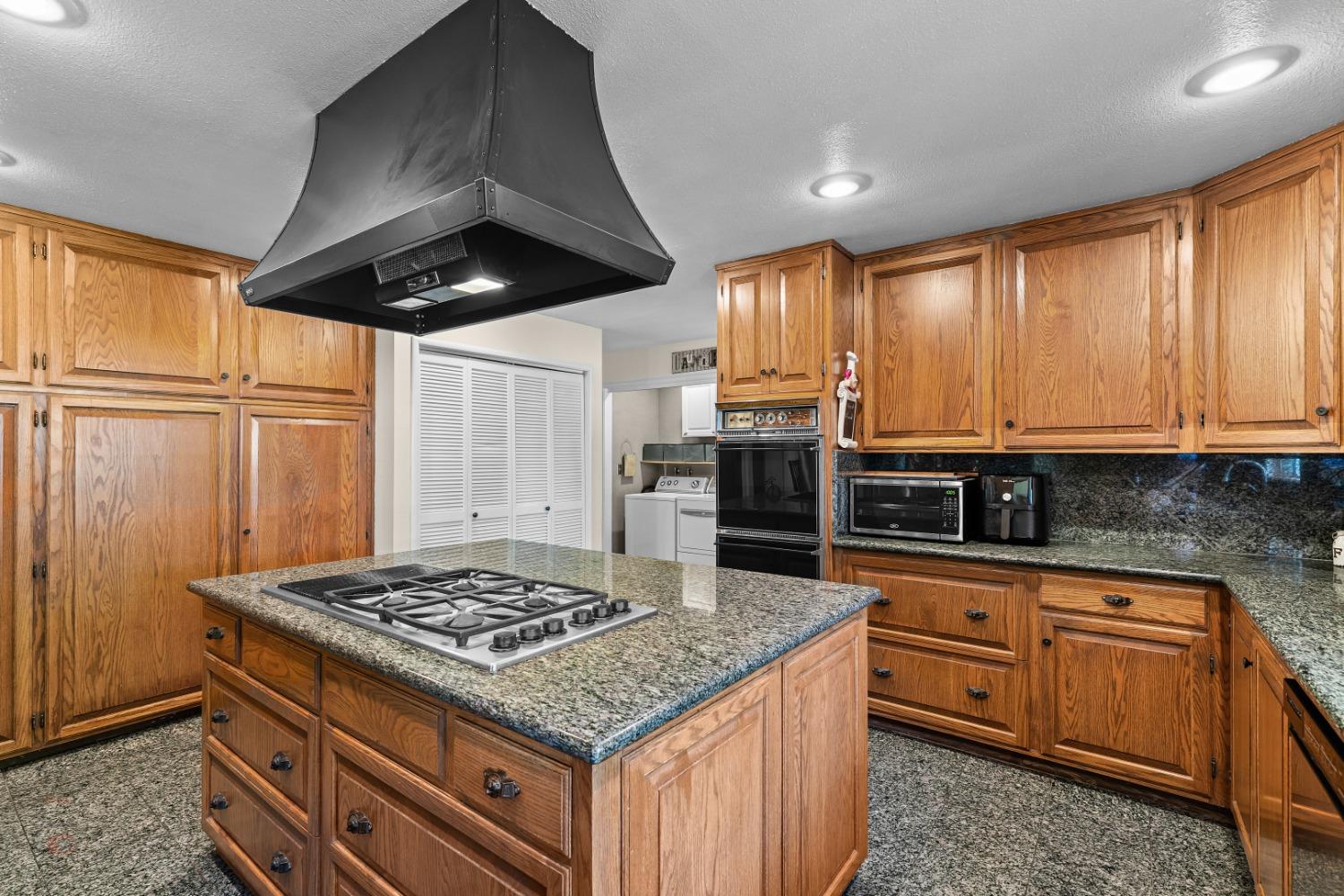 Detail Gallery Image 31 of 95 For 8909 E Waterloo Rd, Stockton,  CA 95215 - 4 Beds | 3 Baths
