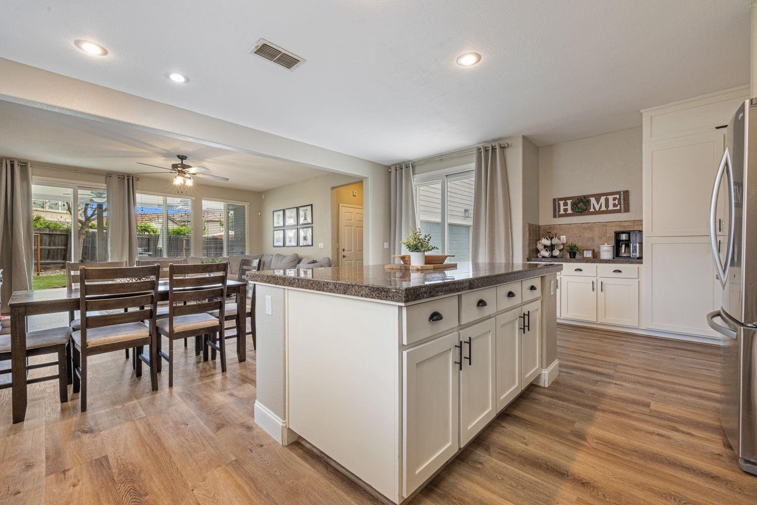 Enclave Drive, Turlock, California image 17