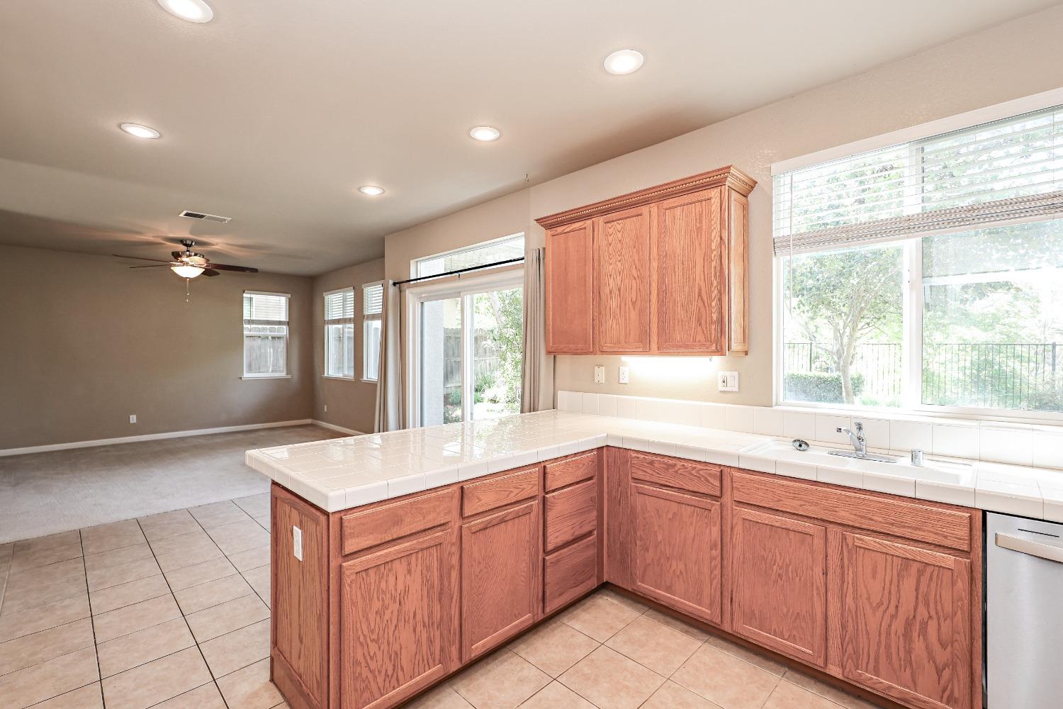 Detail Gallery Image 19 of 71 For 13318 Rivercrest Dr, Waterford,  CA 95386 - 4 Beds | 2/1 Baths