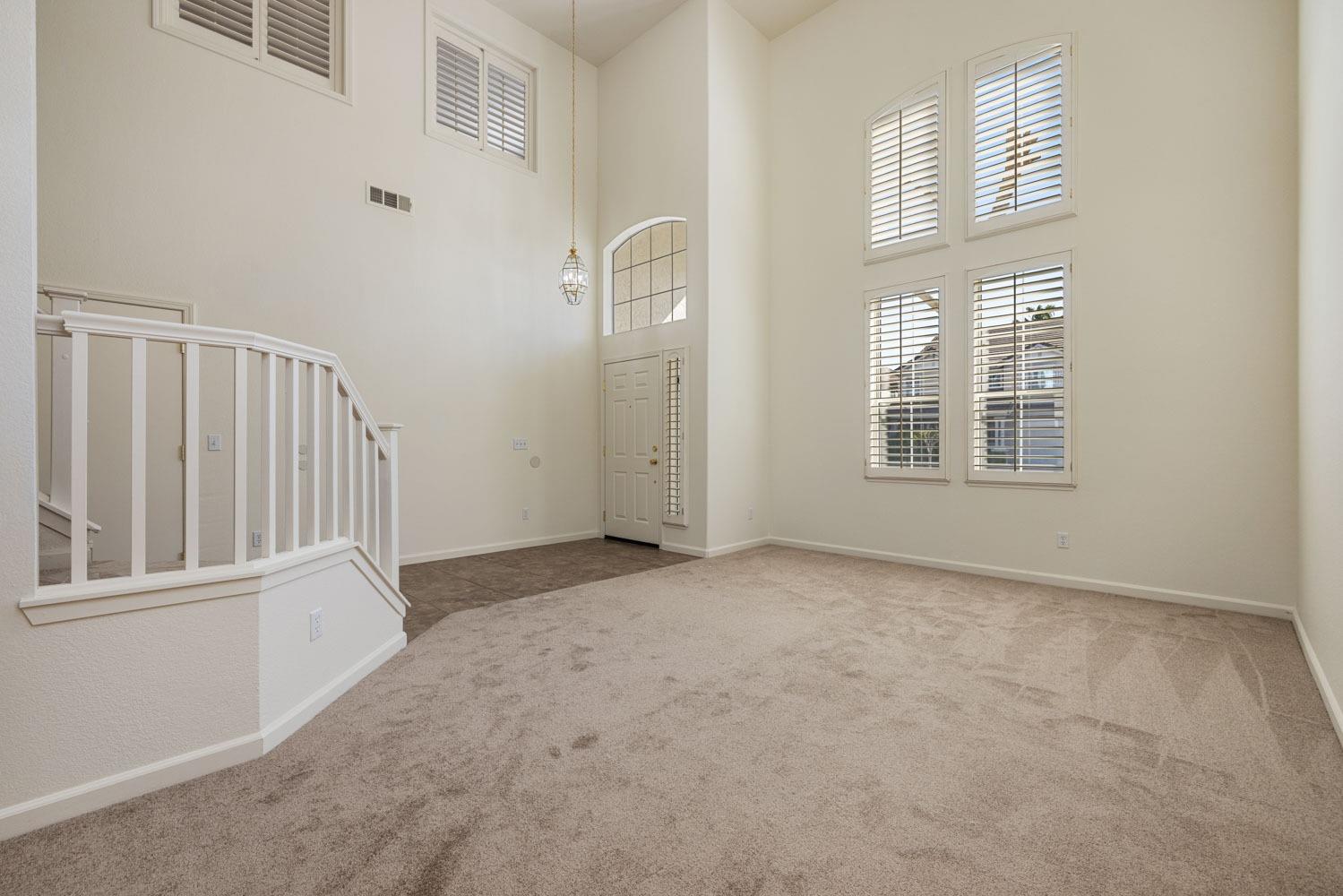 Detail Gallery Image 8 of 51 For 4214 Maddie Cir, Stockton,  CA 95209 - 4 Beds | 3 Baths