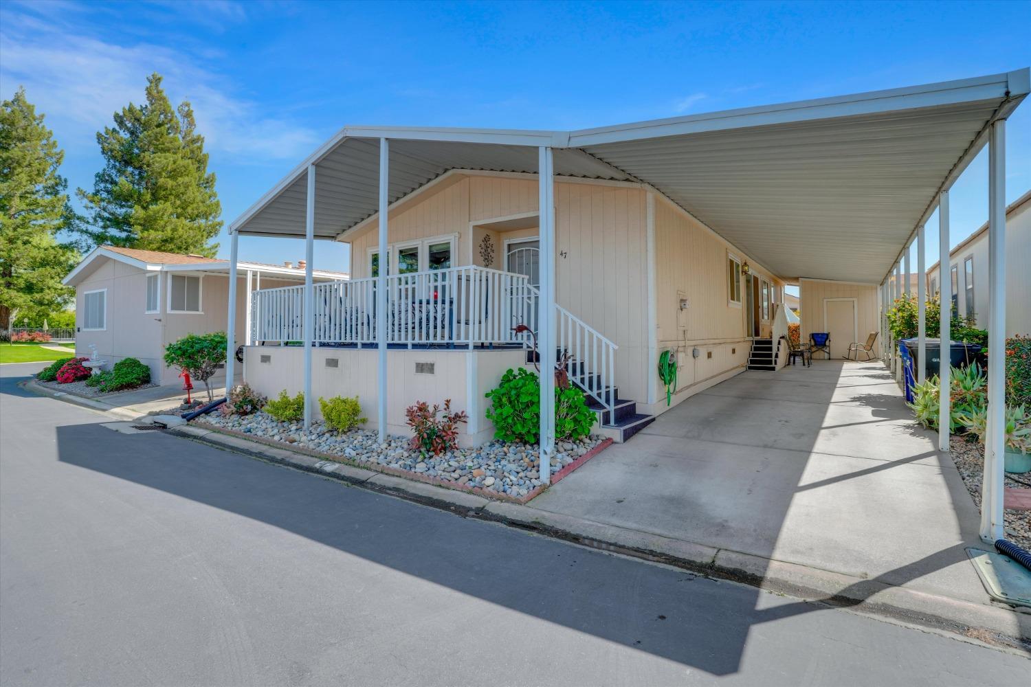 Detail Gallery Image 2 of 26 For 1500 Held Dr 47, Modesto,  CA 95355 - 2 Beds | 2 Baths