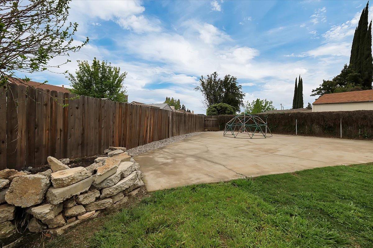 Detail Gallery Image 58 of 68 For 1270 Rickey Dr, Yuba City,  CA 95991 - 5 Beds | 2/1 Baths