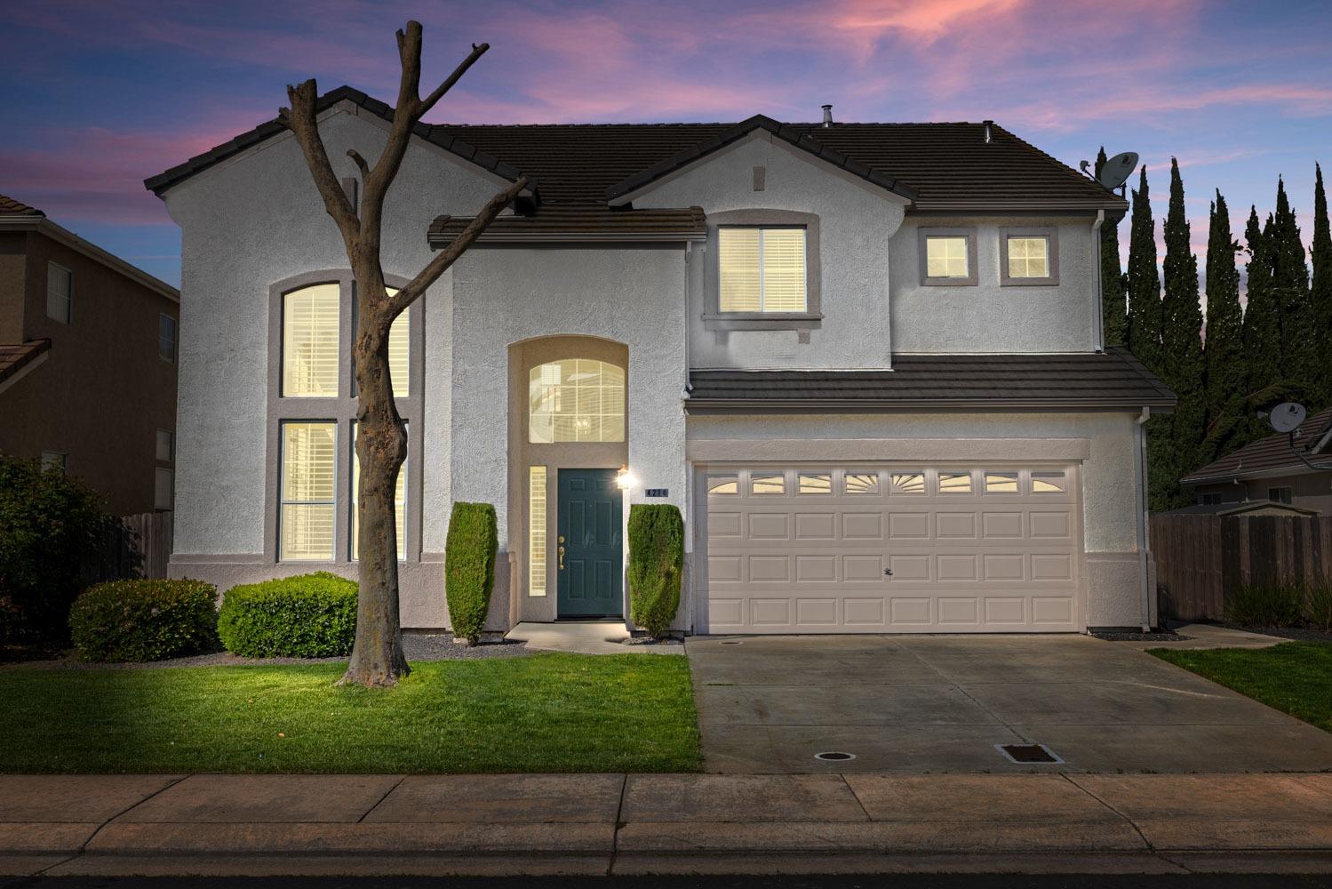 Detail Gallery Image 3 of 51 For 4214 Maddie Cir, Stockton,  CA 95209 - 4 Beds | 3 Baths