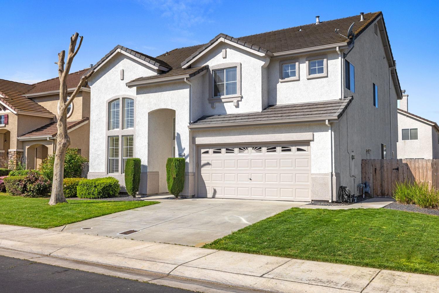 Detail Gallery Image 1 of 51 For 4214 Maddie Cir, Stockton,  CA 95209 - 4 Beds | 3 Baths