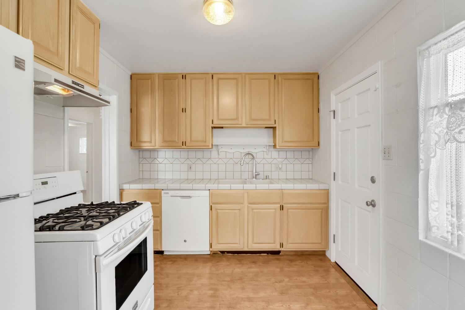 Detail Gallery Image 11 of 36 For 5213 Ortega St, Sacramento,  CA 95820 - 3 Beds | 1 Baths
