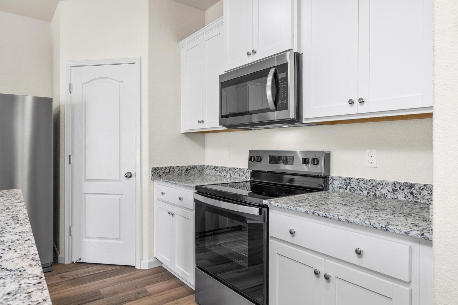 Detail Gallery Image 10 of 17 For 4507 Amble Ln, Riverbank,  CA 95367 - 4 Beds | 2 Baths