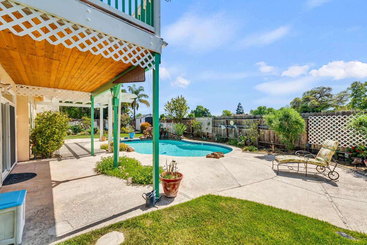 Detail Gallery Image 39 of 49 For 1902 Gerber Dr, Stockton,  CA 95209 - 4 Beds | 3/1 Baths