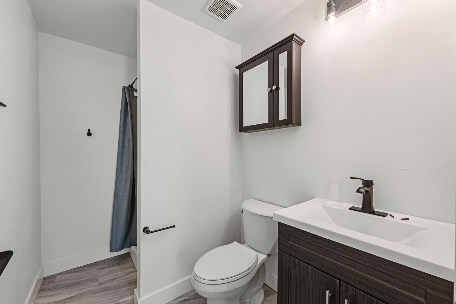 Detail Gallery Image 30 of 39 For 303 El Dorado Ave, Roseville,  CA 95678 - 4 Beds | 3 Baths