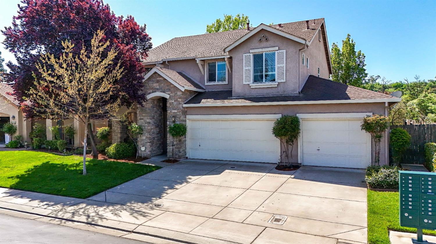 Detail Gallery Image 1 of 71 For 13318 Rivercrest Dr, Waterford,  CA 95386 - 4 Beds | 2/1 Baths