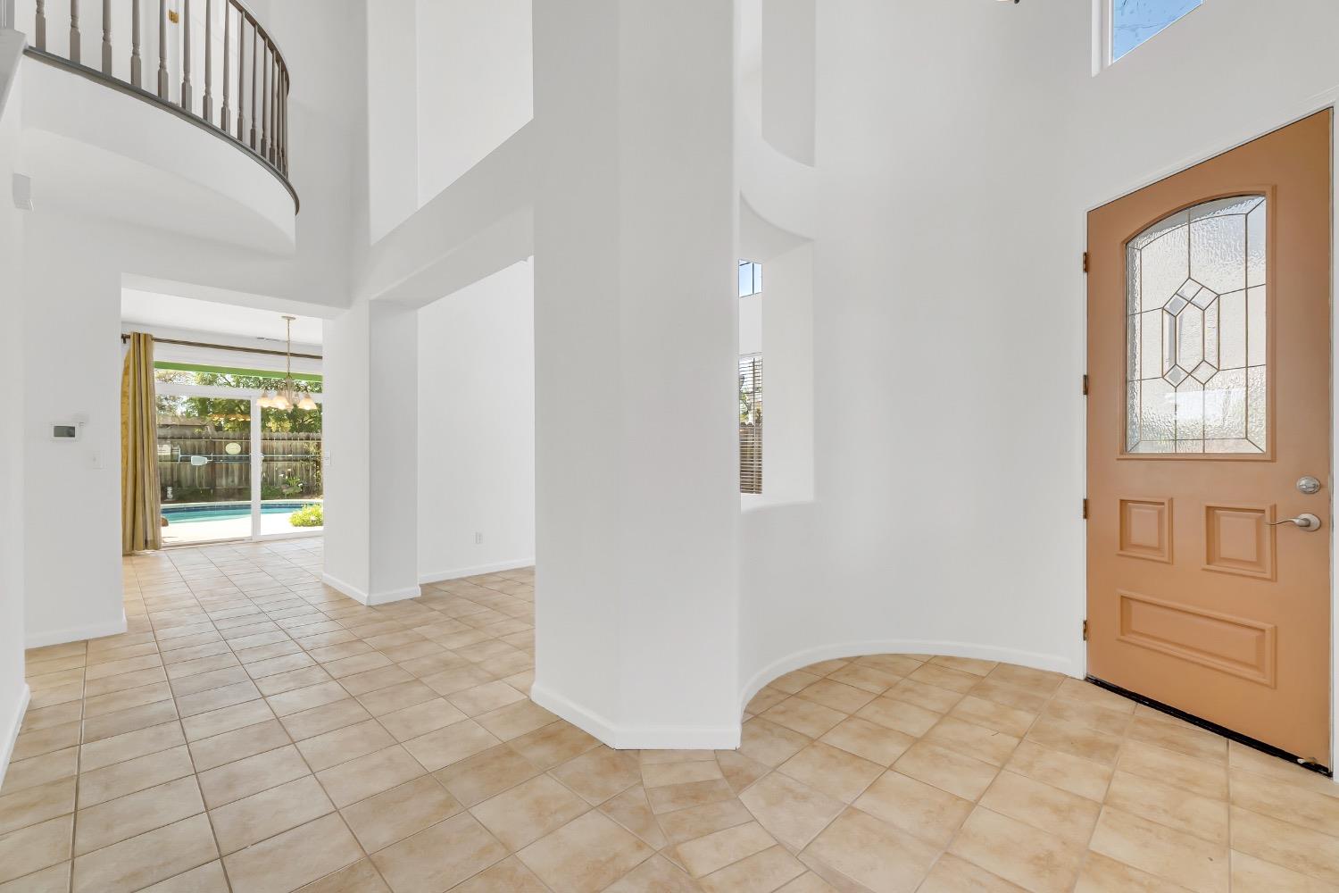 Detail Gallery Image 5 of 49 For 1902 Gerber Dr, Stockton,  CA 95209 - 4 Beds | 3/1 Baths