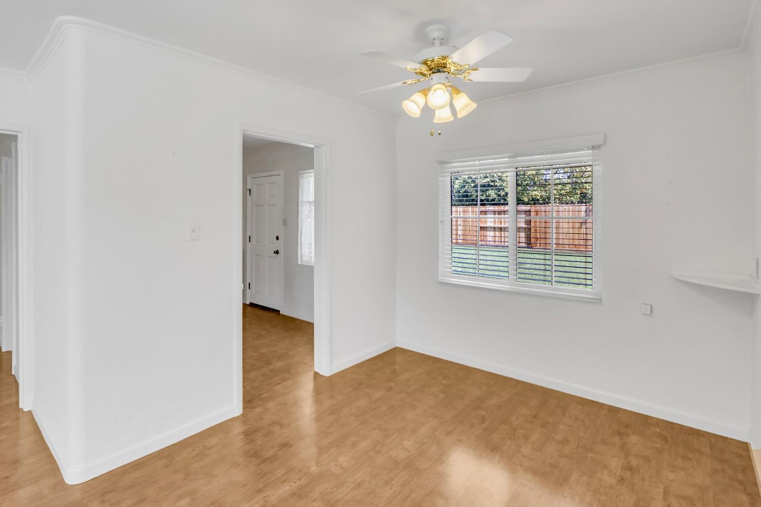 Detail Gallery Image 7 of 36 For 5213 Ortega St, Sacramento,  CA 95820 - 3 Beds | 1 Baths