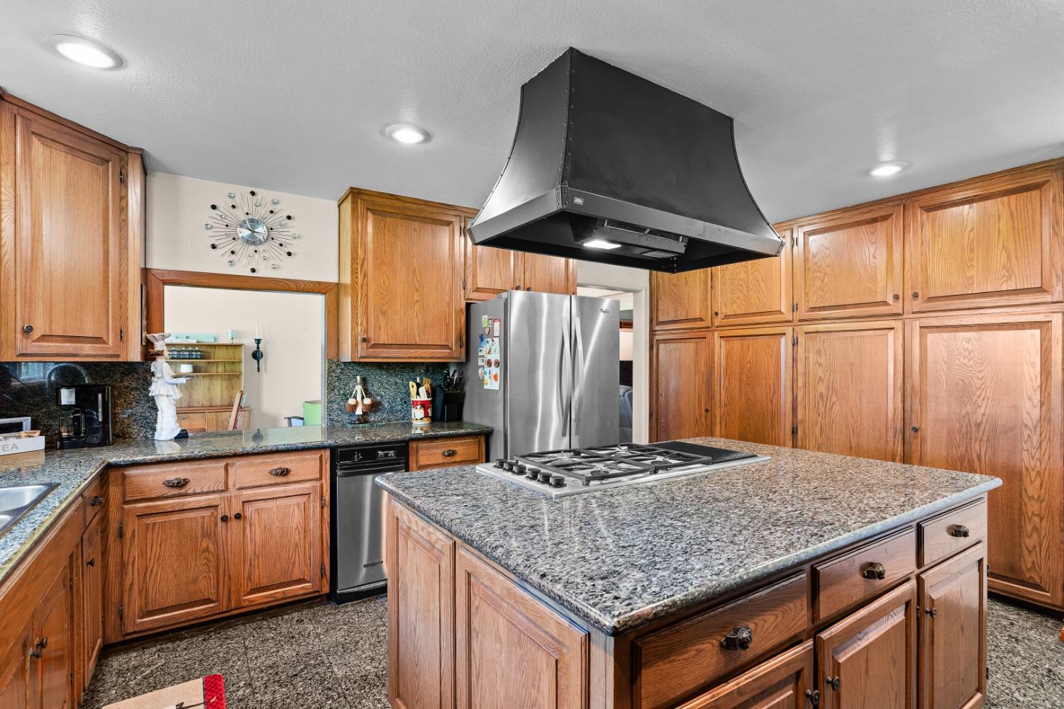 Detail Gallery Image 32 of 95 For 8909 E Waterloo Rd, Stockton,  CA 95215 - 4 Beds | 3 Baths
