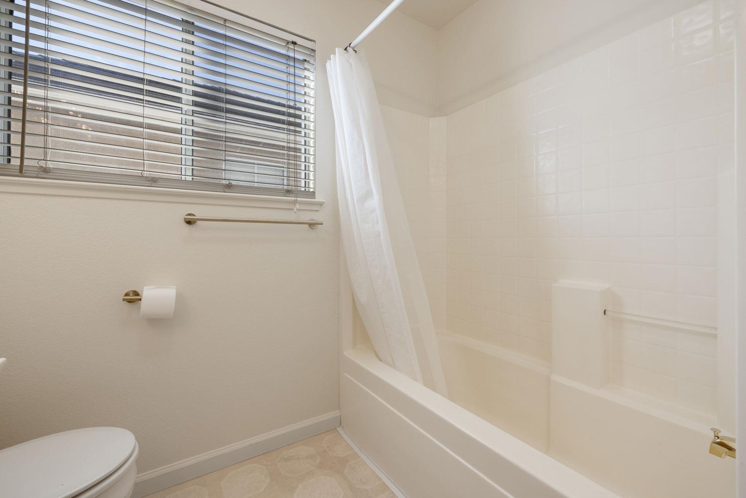 Detail Gallery Image 46 of 51 For 4214 Maddie Cir, Stockton,  CA 95209 - 4 Beds | 3 Baths