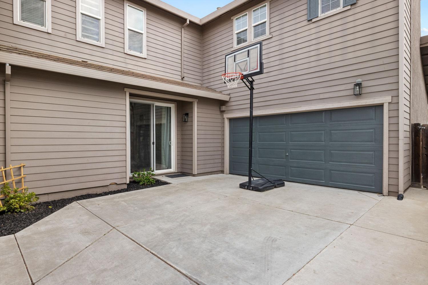 Enclave Drive, Turlock, California image 5