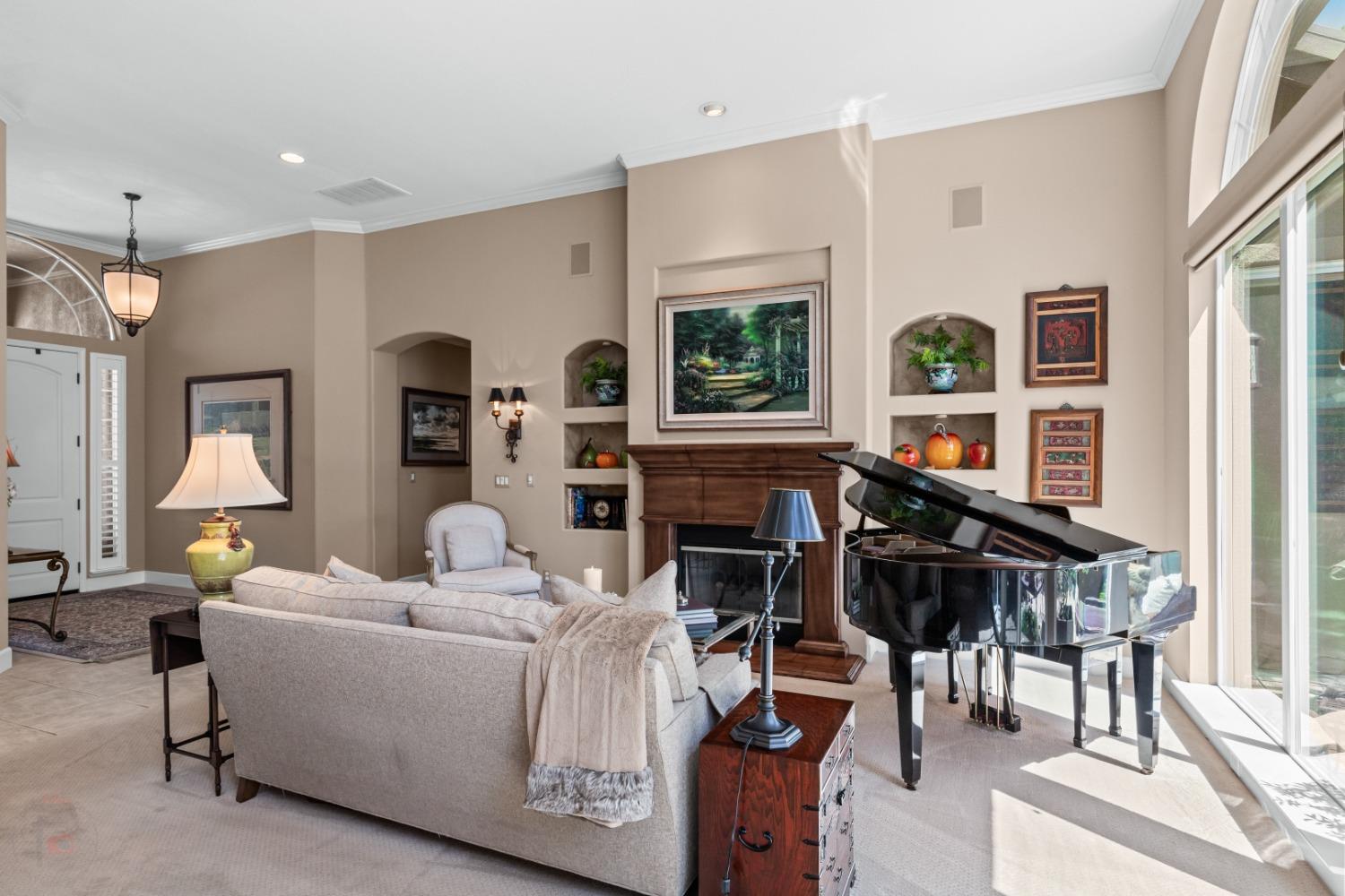 Detail Gallery Image 12 of 77 For 5126 Spanish Bay Cir, Stockton,  CA 95219 - 4 Beds | 3 Baths