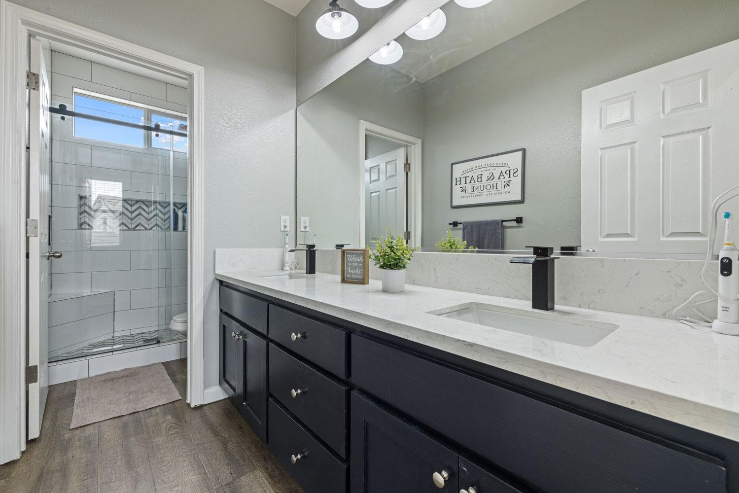 Enclave Drive, Turlock, California image 30
