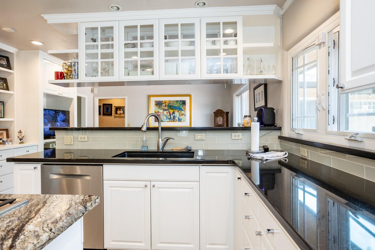 Detail Gallery Image 11 of 32 For 901 Princeton Ave, Modesto,  CA 95350 - 3 Beds | 2/1 Baths