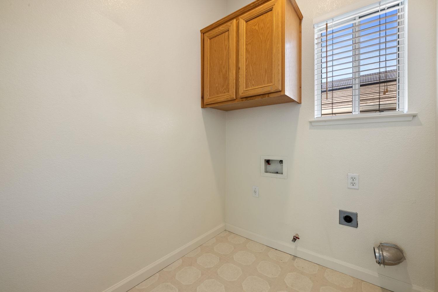Detail Gallery Image 21 of 51 For 4214 Maddie Cir, Stockton,  CA 95209 - 4 Beds | 3 Baths