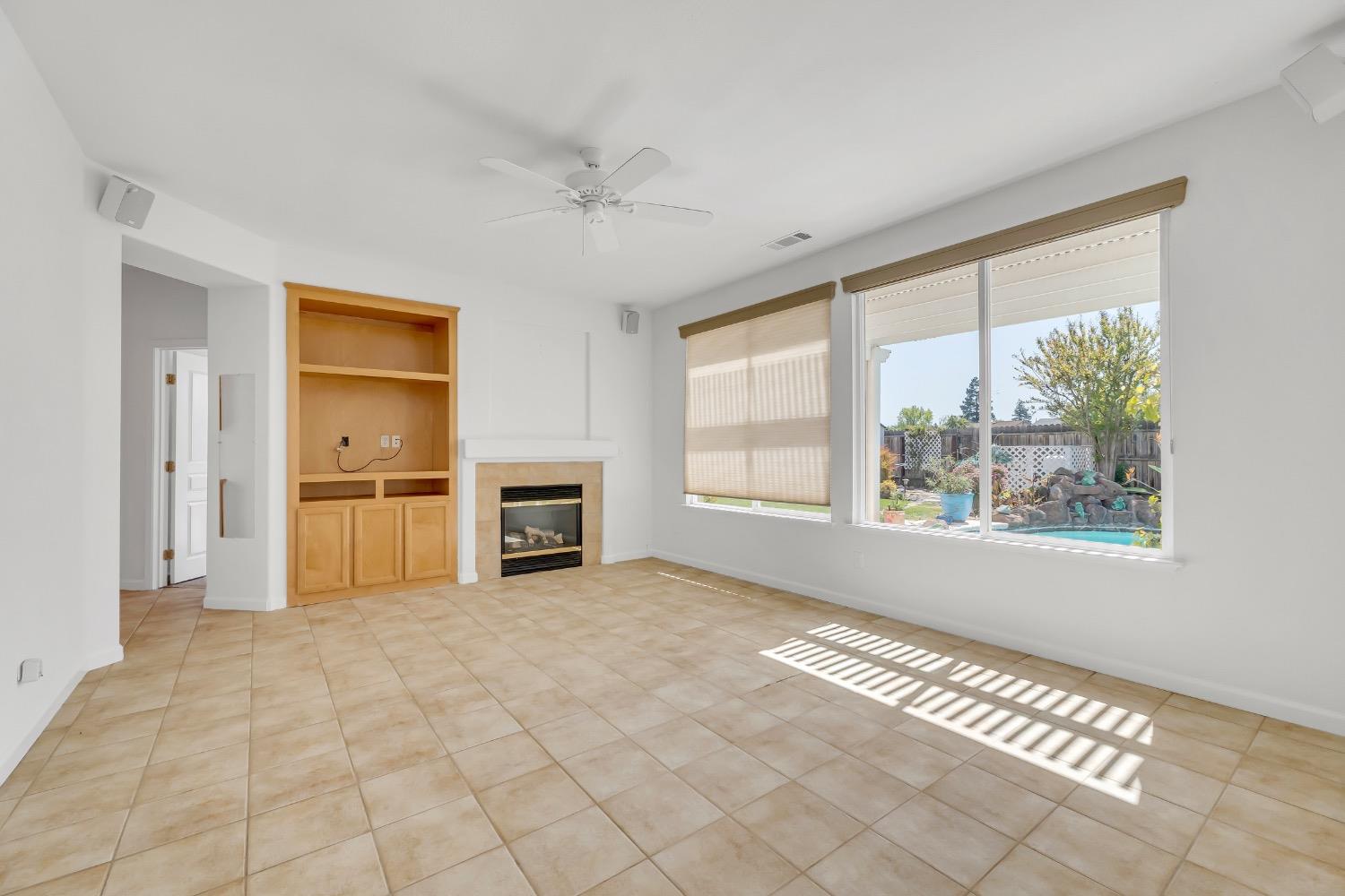 Detail Gallery Image 19 of 49 For 1902 Gerber Dr, Stockton,  CA 95209 - 4 Beds | 3/1 Baths