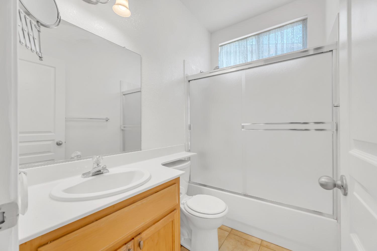 Detail Gallery Image 22 of 49 For 1902 Gerber Dr, Stockton,  CA 95209 - 4 Beds | 3/1 Baths