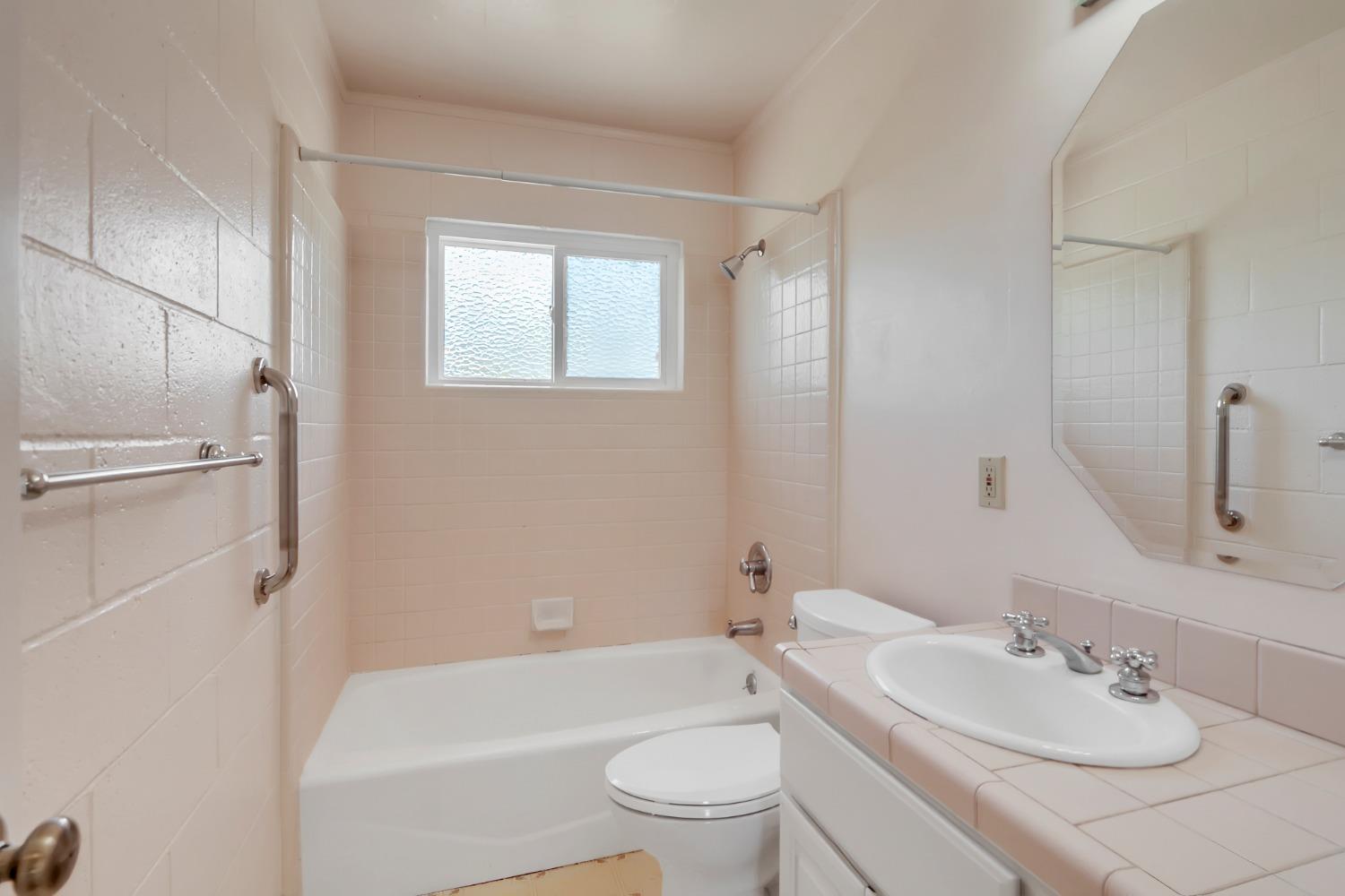 Detail Gallery Image 18 of 36 For 5213 Ortega St, Sacramento,  CA 95820 - 3 Beds | 1 Baths