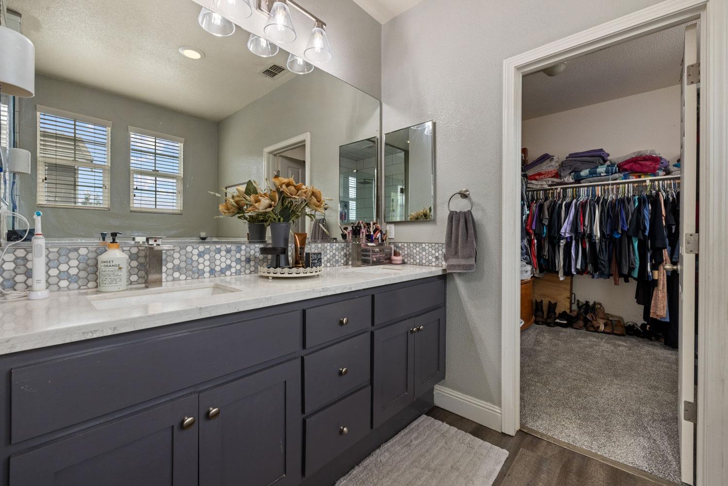 Enclave Drive, Turlock, California image 37