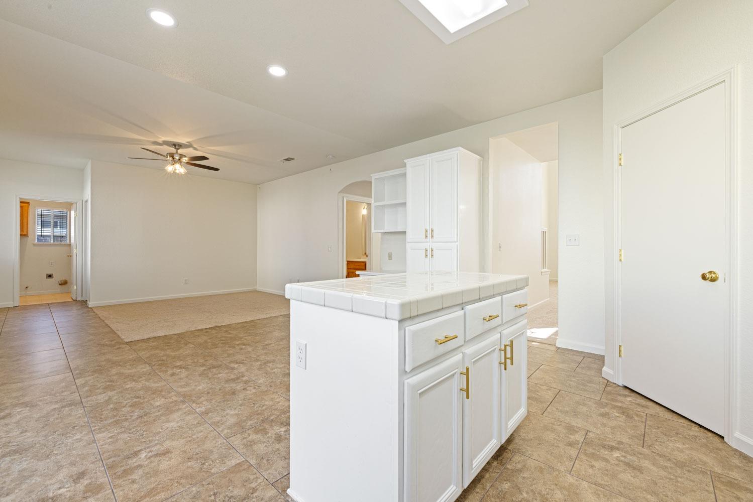 Detail Gallery Image 16 of 51 For 4214 Maddie Cir, Stockton,  CA 95209 - 4 Beds | 3 Baths