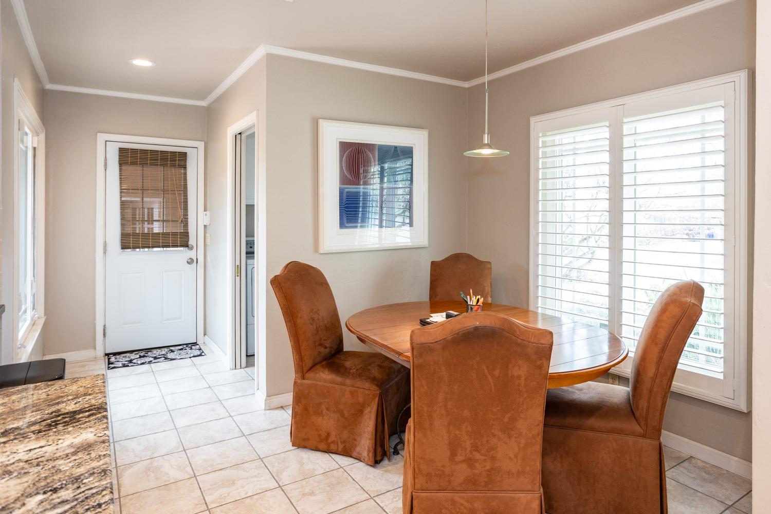 Detail Gallery Image 9 of 32 For 901 Princeton Ave, Modesto,  CA 95350 - 3 Beds | 2/1 Baths