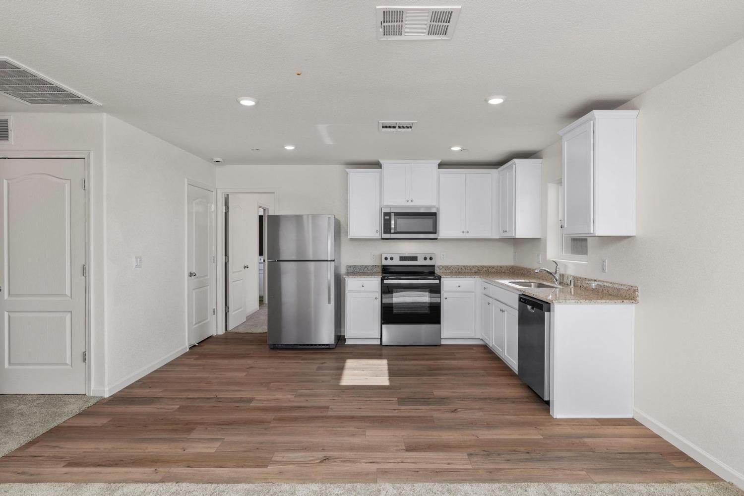 Detail Gallery Image 6 of 15 For 6461 Snedigar Rd, Riverbank,  CA 95367 - 3 Beds | 2 Baths