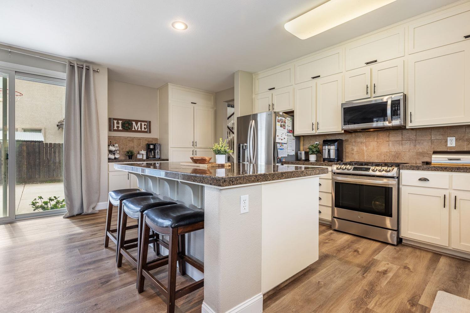 Enclave Drive, Turlock, California image 14