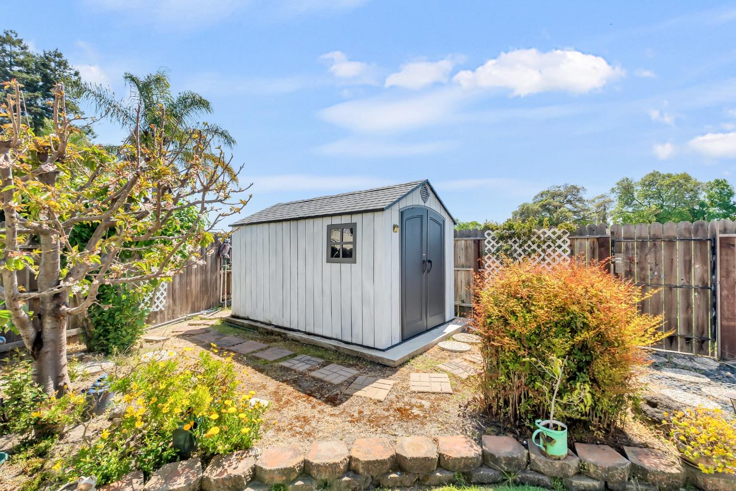 Detail Gallery Image 40 of 49 For 1902 Gerber Dr, Stockton,  CA 95209 - 4 Beds | 3/1 Baths