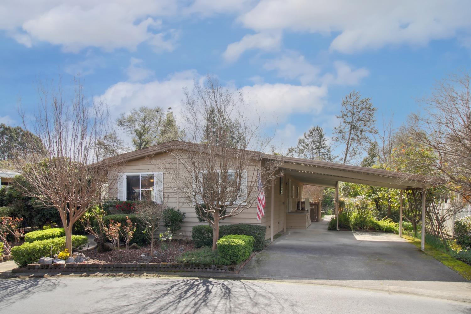 Detail Gallery Image 1 of 1 For 596 Southwood Dr, Folsom,  CA 95630 - 2 Beds | 2 Baths