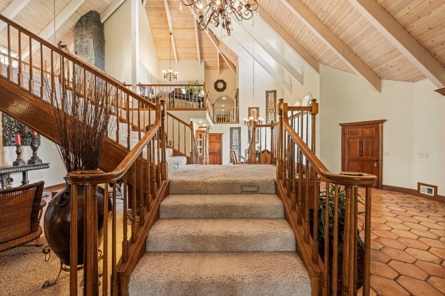 Detail Gallery Image 17 of 76 For 5966 Ridge Park Dr, Loomis,  CA 95650 - 5 Beds | 4/2 Baths