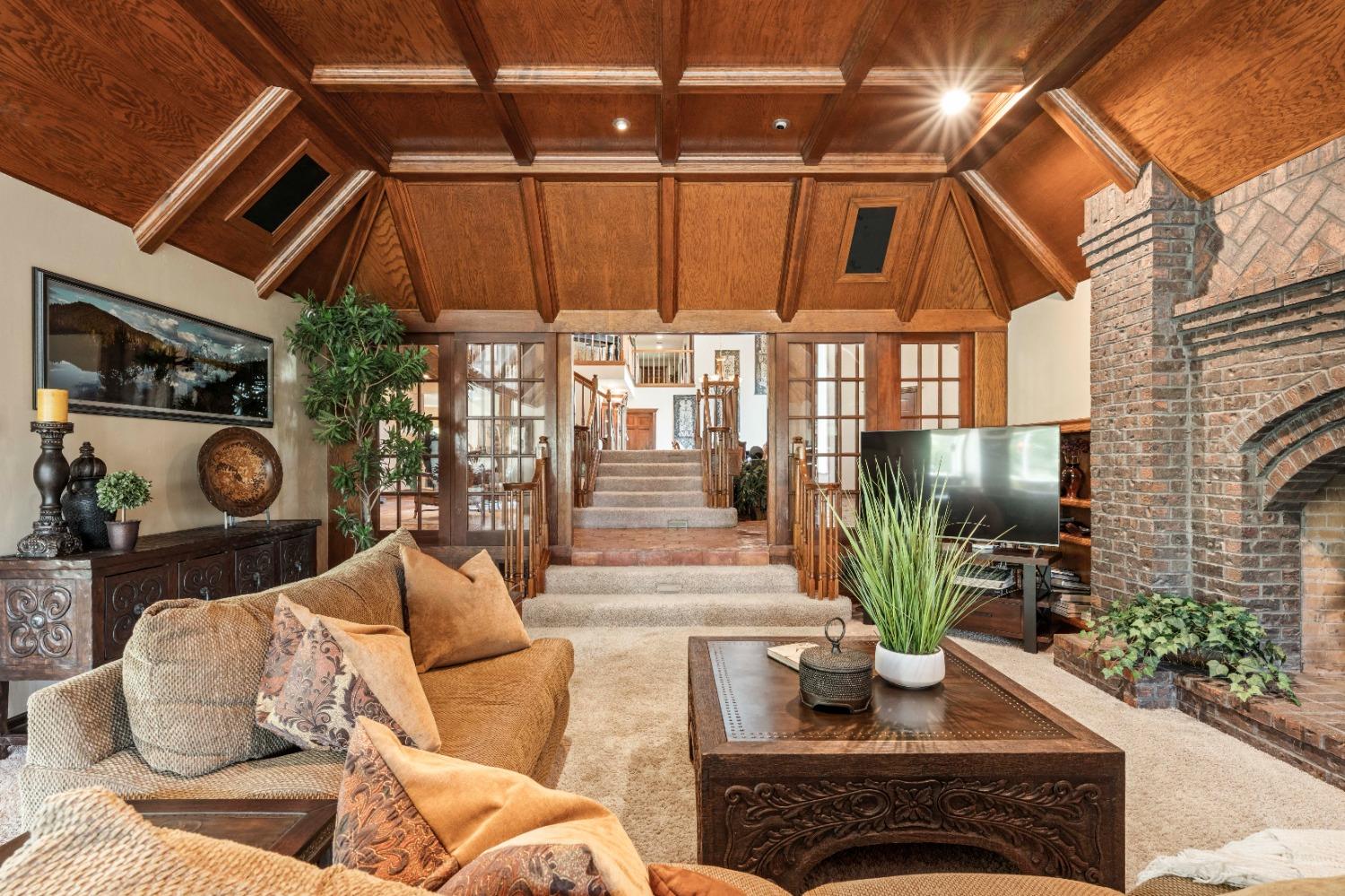 Detail Gallery Image 11 of 76 For 5966 Ridge Park Dr, Loomis,  CA 95650 - 5 Beds | 4/2 Baths