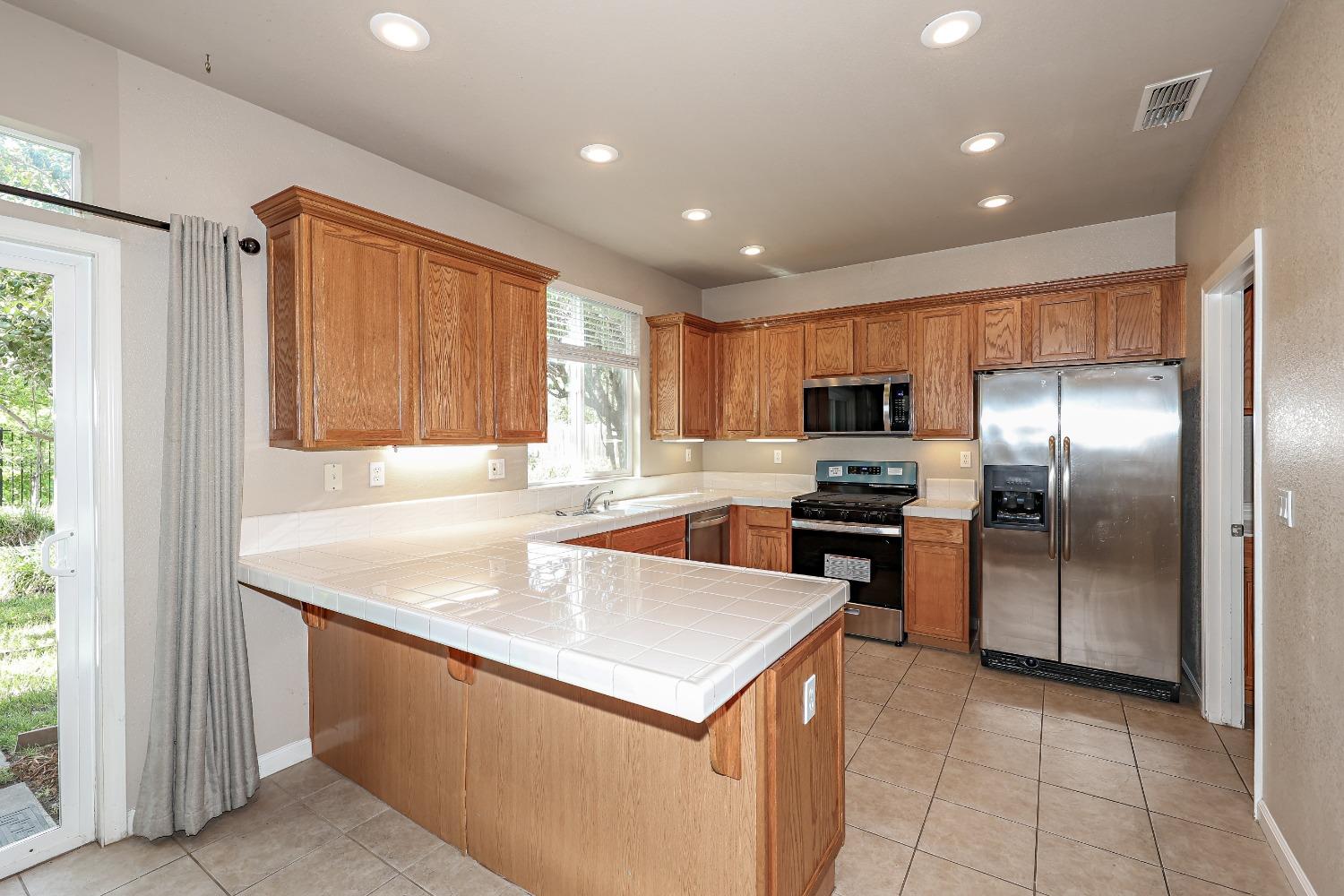 Detail Gallery Image 17 of 71 For 13318 Rivercrest Dr, Waterford,  CA 95386 - 4 Beds | 2/1 Baths