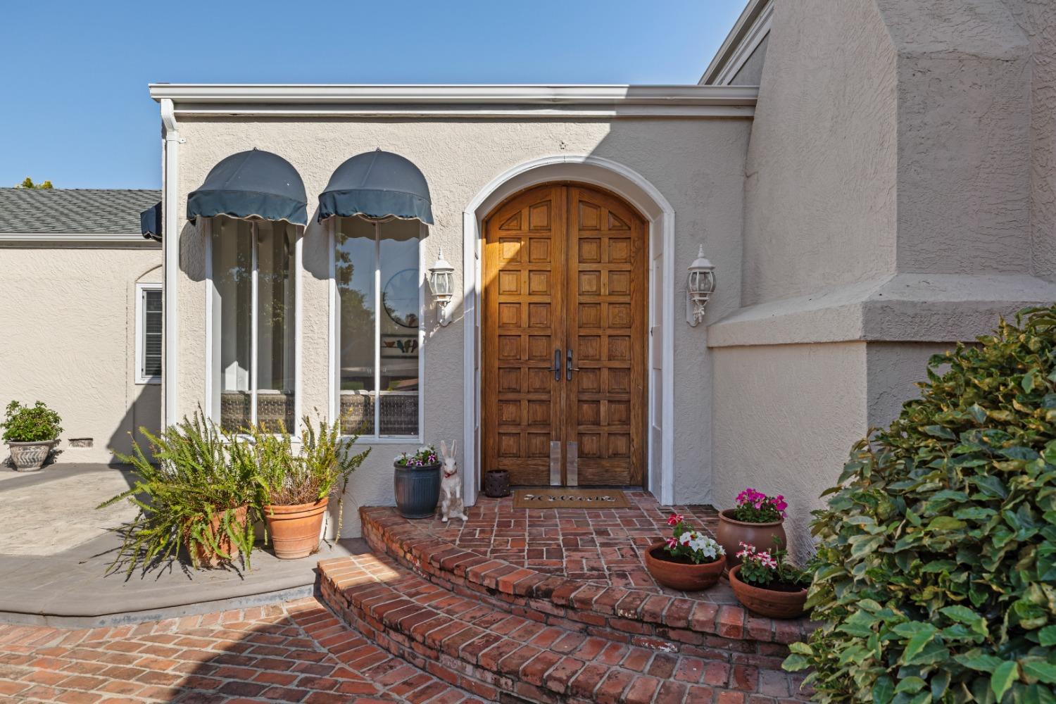 Detail Gallery Image 6 of 95 For 8909 E Waterloo Rd, Stockton,  CA 95215 - 4 Beds | 3 Baths