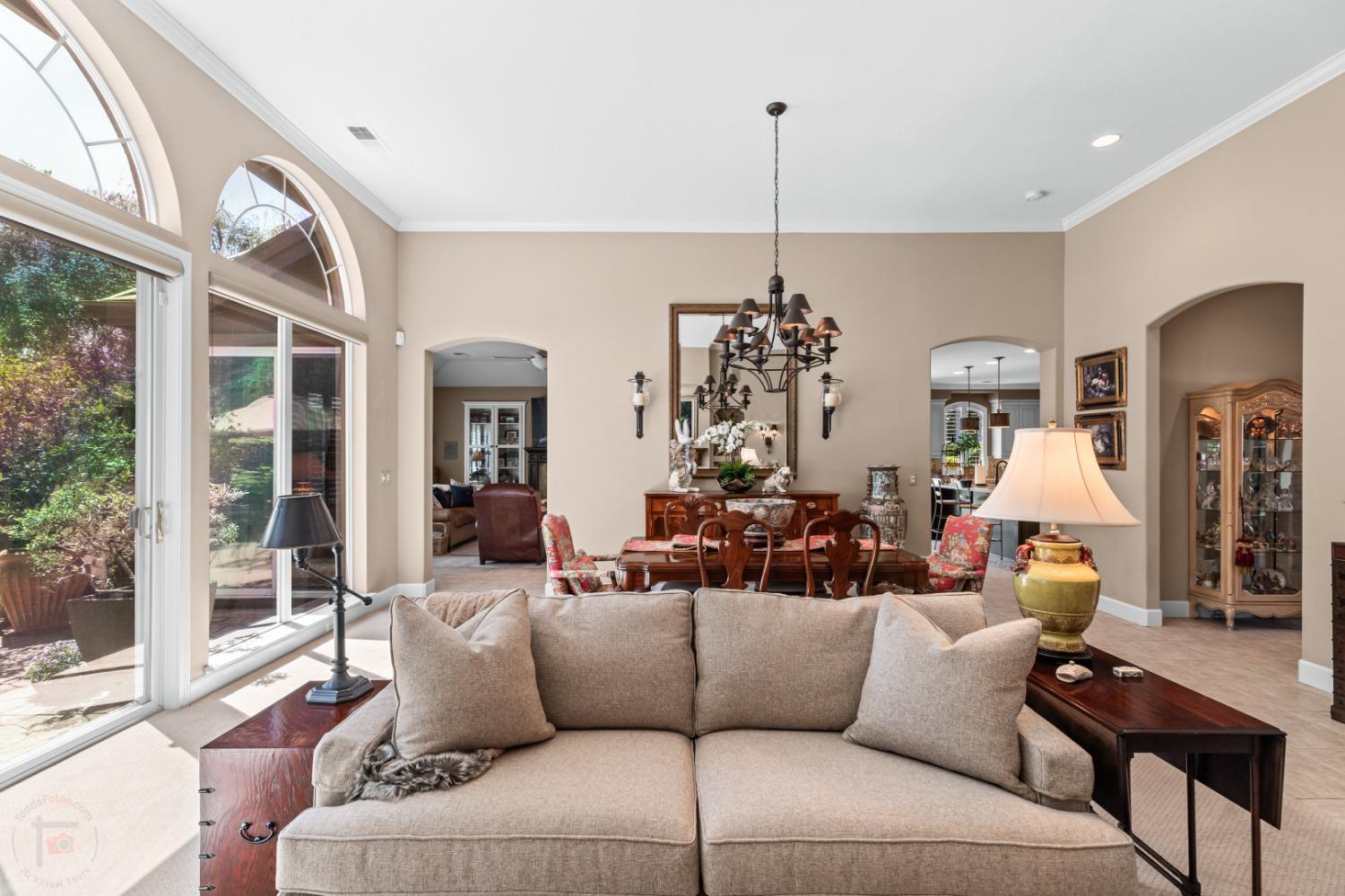 Detail Gallery Image 14 of 77 For 5126 Spanish Bay Cir, Stockton,  CA 95219 - 4 Beds | 3 Baths