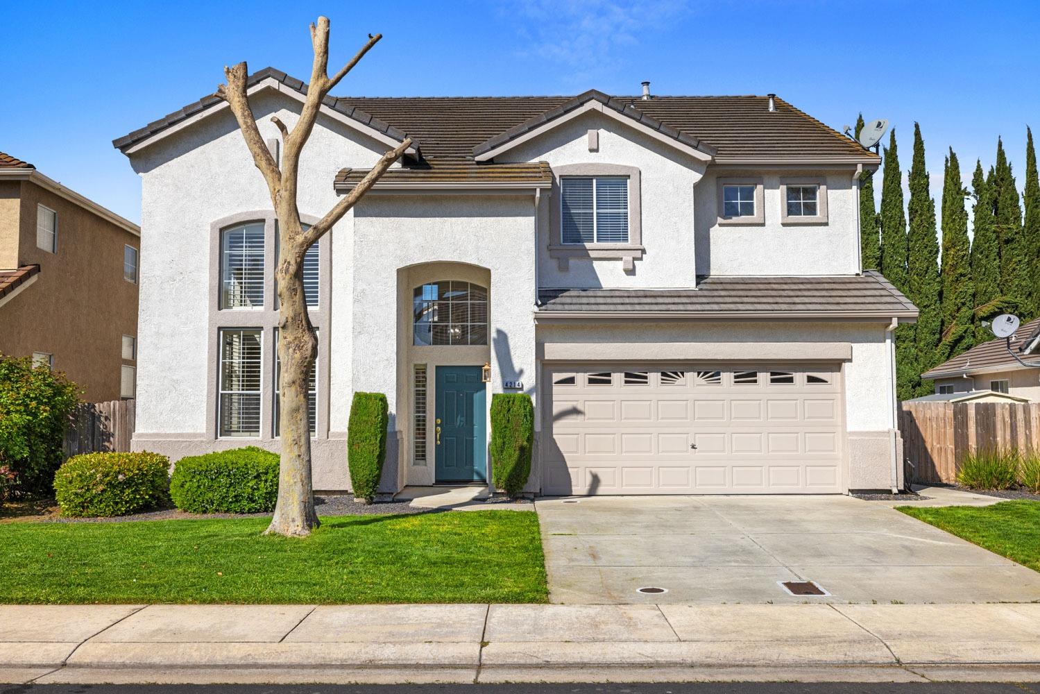 Detail Gallery Image 2 of 51 For 4214 Maddie Cir, Stockton,  CA 95209 - 4 Beds | 3 Baths