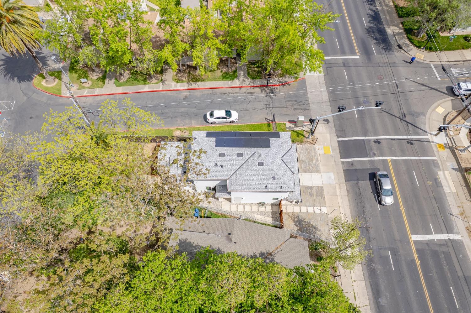 Detail Gallery Image 54 of 65 For 4017 Broadway, Sacramento,  CA 95817 - 4 Beds | 3/1 Baths