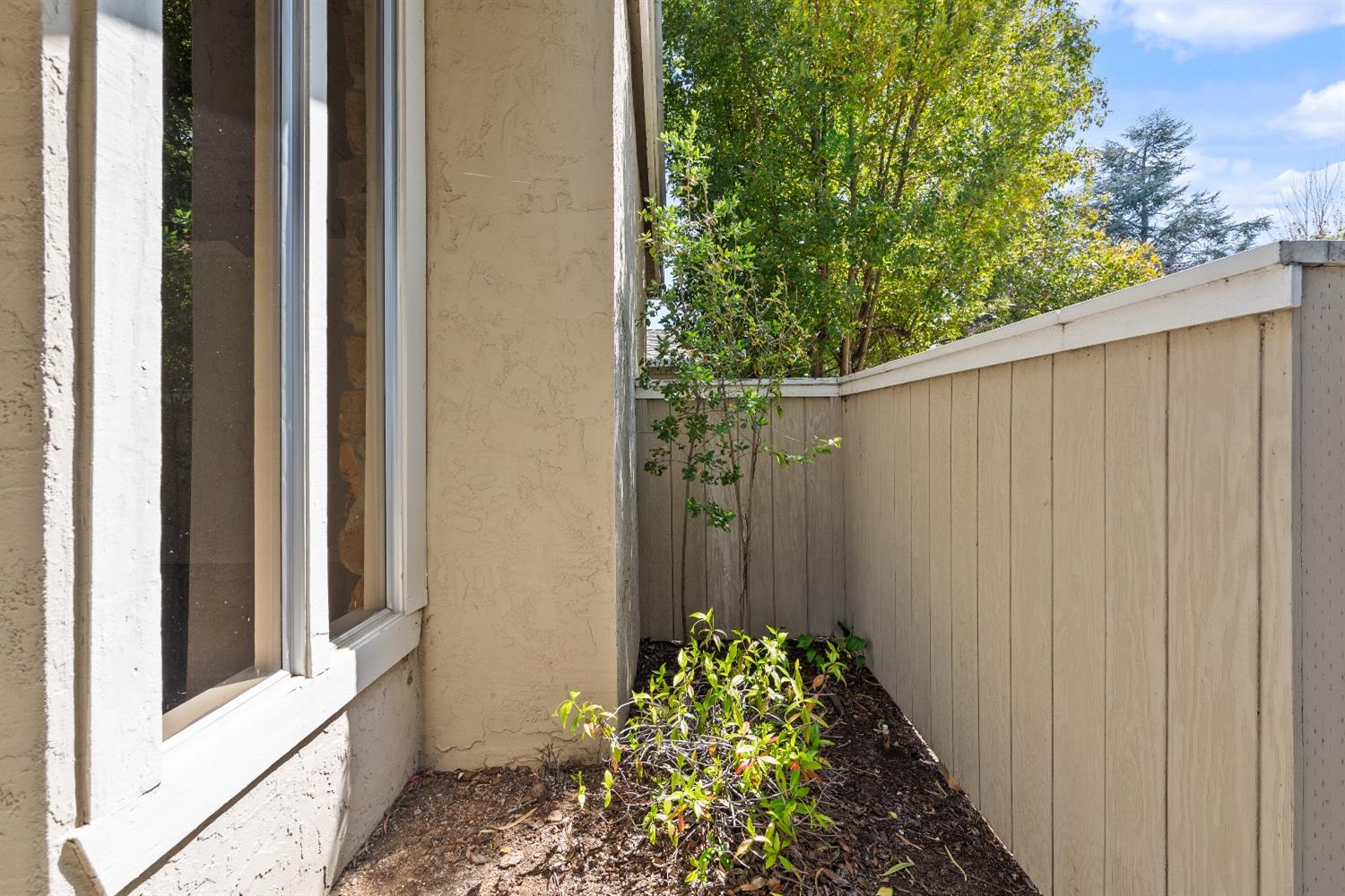 Detail Gallery Image 9 of 86 For 1365 Bright Oaks Ct, Los Altos,  CA 94024 - 4 Beds | 2 Baths