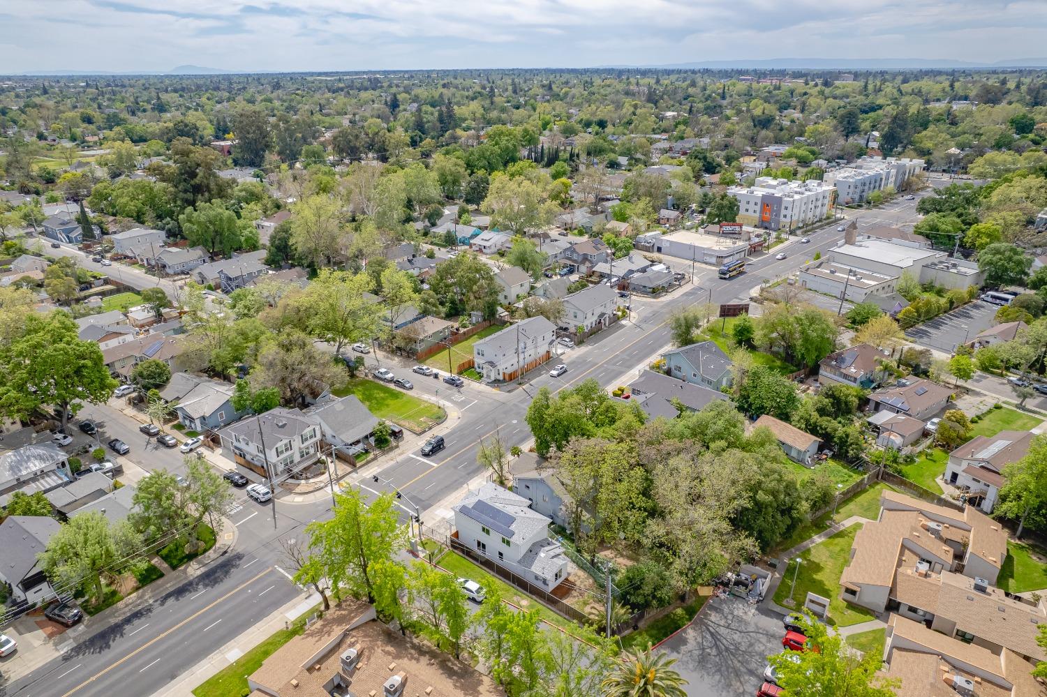 Detail Gallery Image 63 of 65 For 4017 Broadway, Sacramento,  CA 95817 - 4 Beds | 3/1 Baths